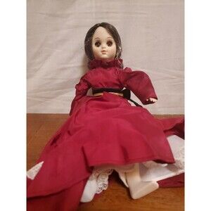 Tiara Dolls by Playmates Miss Juliet 712140 Jointed 12 In Pretty 1981 Vintage